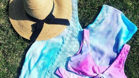 Learn to tie-dye your own clothing at a