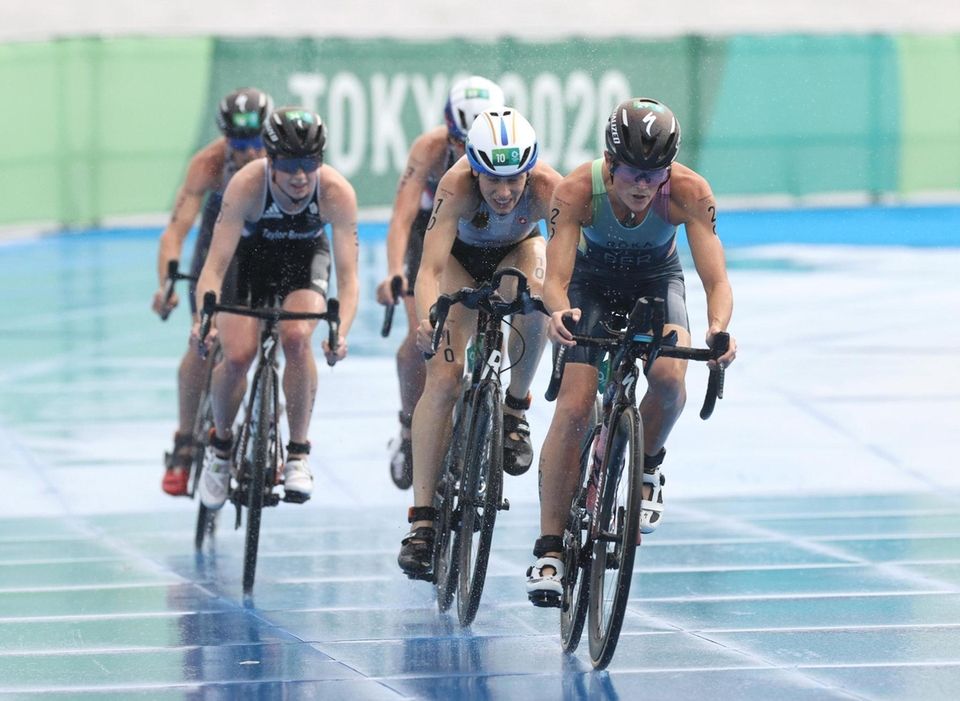 Flora Duffy (R) of Team Bermuda and Laura