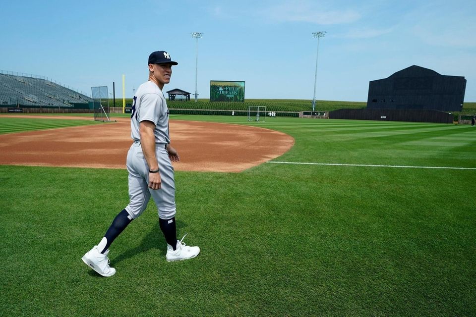 New York Yankees right fielder Aaron Judge walks