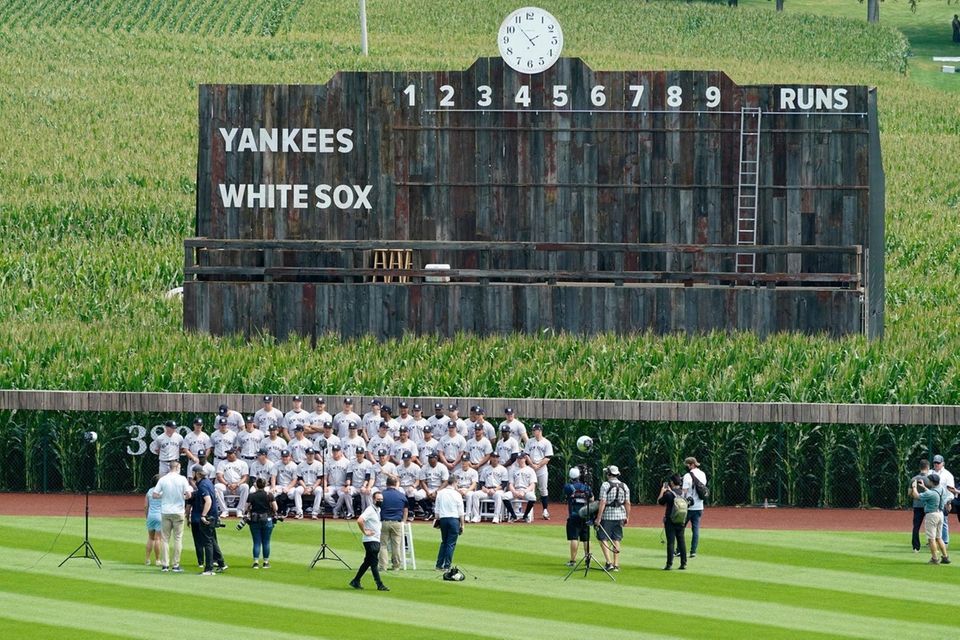 New York Yankees players and coaches pose for