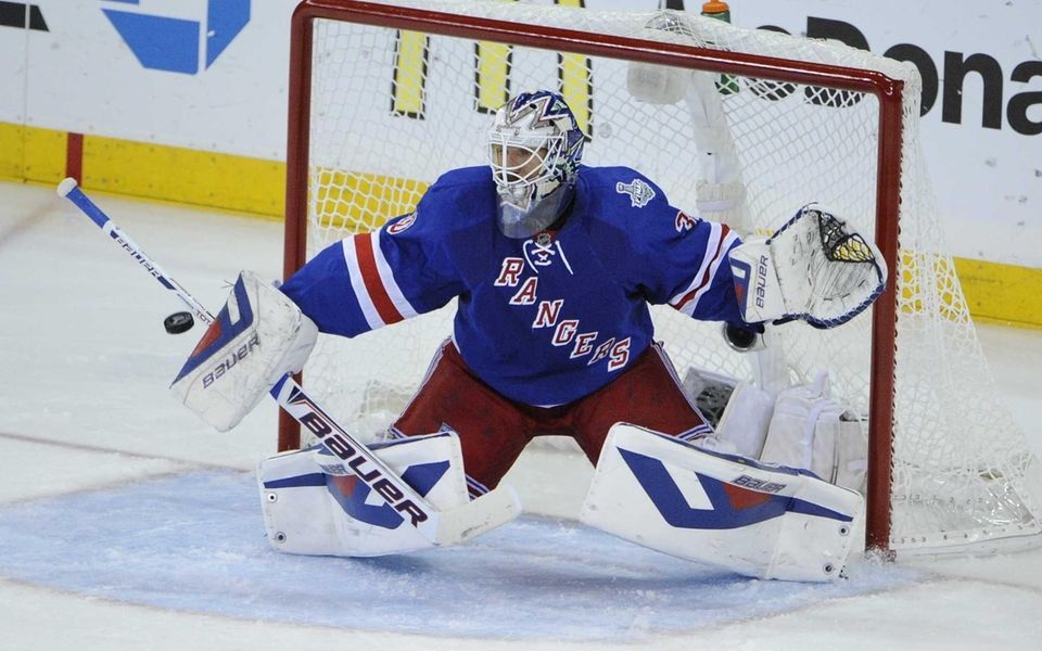 New York Rangers goalie Henrik Lundqvist makes a