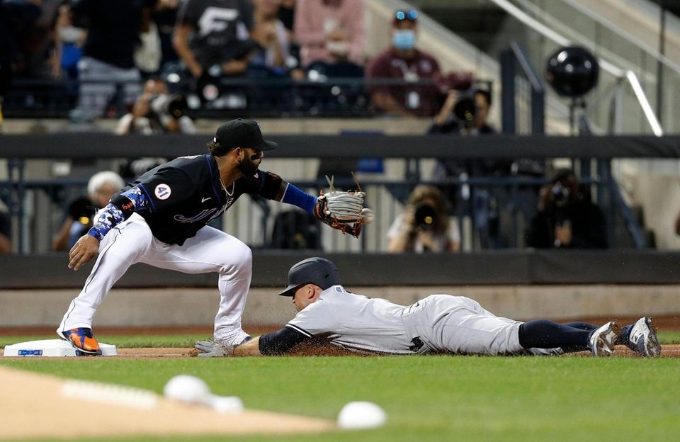 Brett Gardner #11 of the New York Yankees