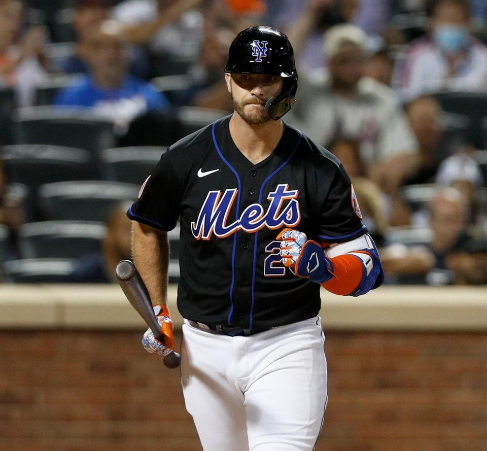 Pete Alonso #20 of the New York Mets