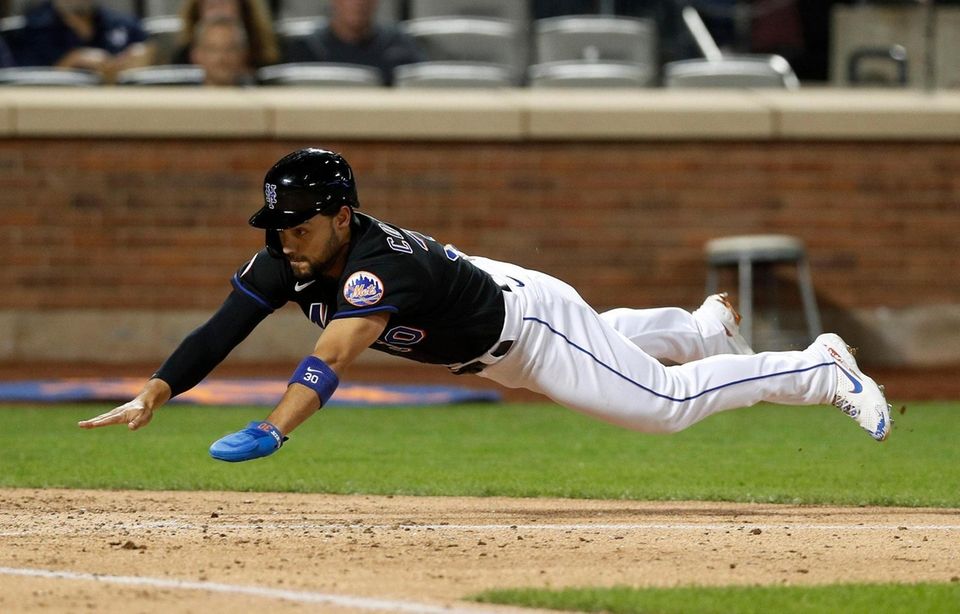 Michael Conforto #30 of the New York Mets