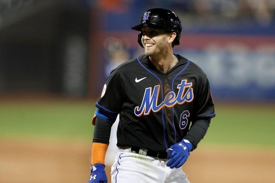 Jeff McNeil #6 of the New York Mets