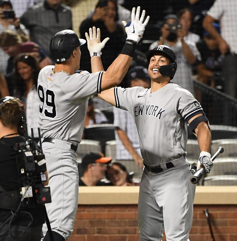 New York Yankees right fielder Aaron Judge is