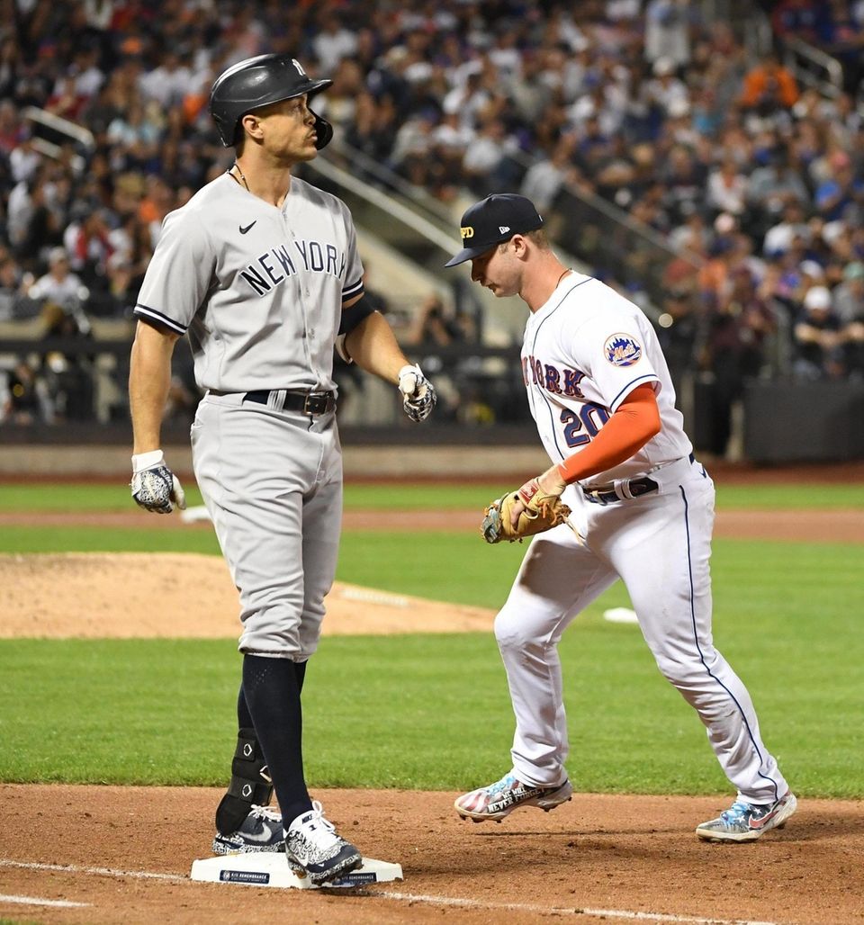 New York Yankees left fielder Giancarlo Stanton is