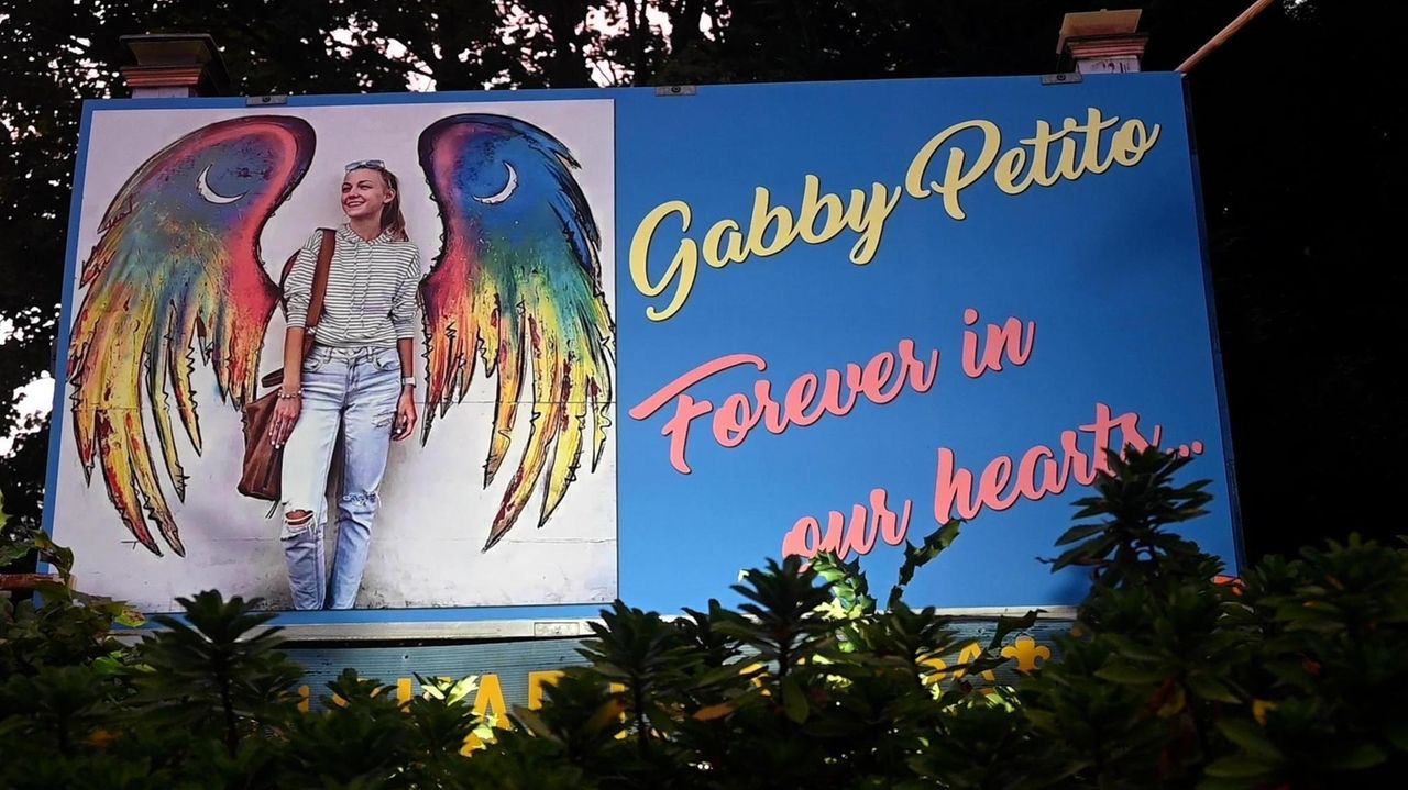 Long Islanders on Wednesday mourned the loss of