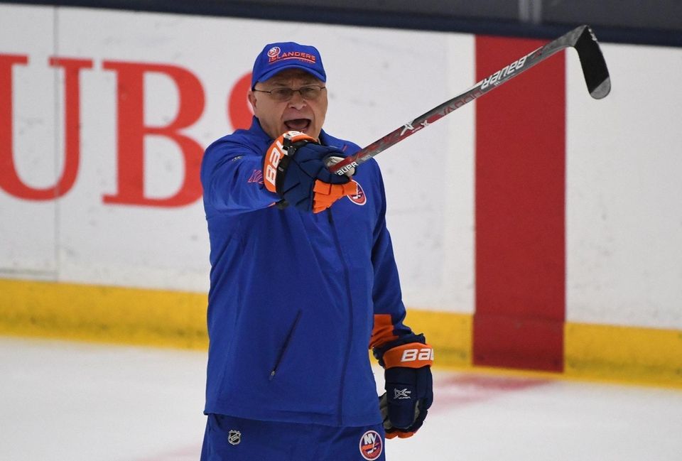 New York Islanders head coach Barry Trotz leads