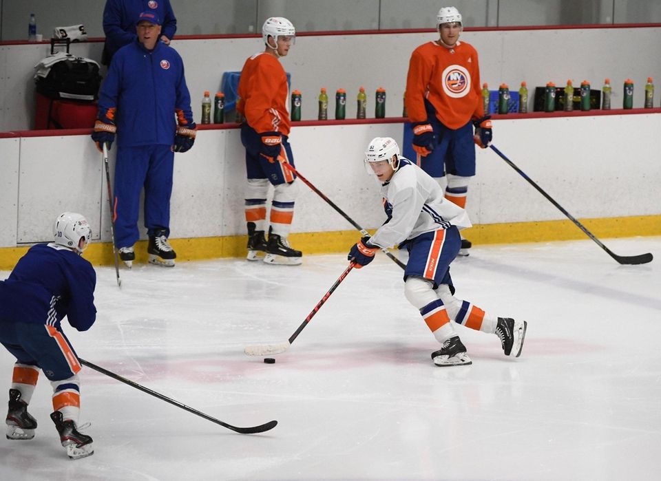 New York Islanders' Aatu Raty skates against Austin
