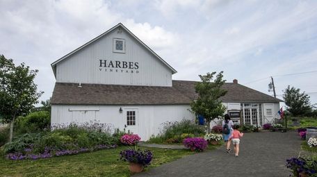 Harbes wine tasting barn in Mattituck.