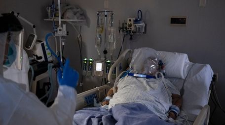 A patient in the COVID-19 intensive care unit