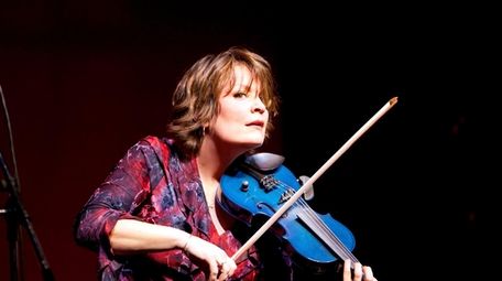 Grammy-winning Celtic fiddler Eileen Ivers, star of 
