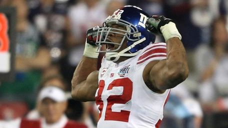 Defensive end Michael Strahan #92 of the New