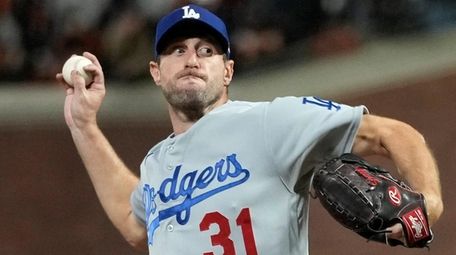 Max Scherzer of the Los Angeles Dodgers pitches