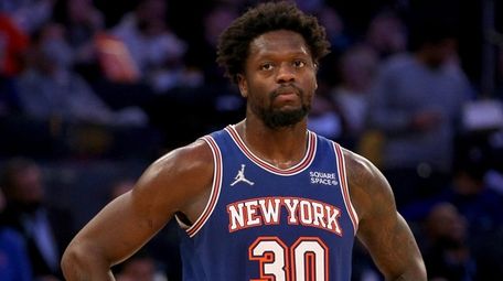 New York Knicks forward Julius Randle (30) reacts