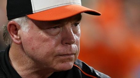 Baltimore Orioles manager Buck Showalter (26) during the