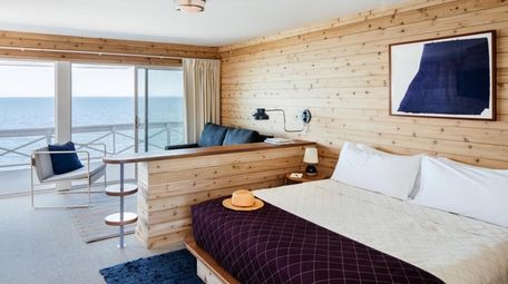 A guest room at the Sound View Greenport
