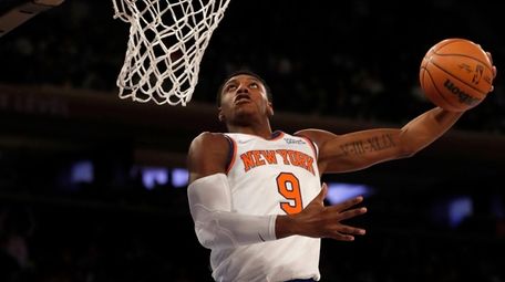 RJ Barrett #9 of the Knicks goes to