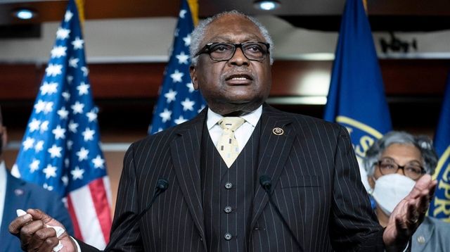 Rep. James Clyburn (D-S.C.) speaks during a news