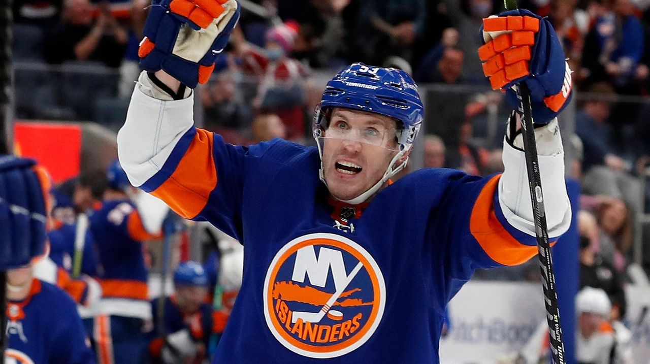 A .500 NHL registers the direct goal for Islanders