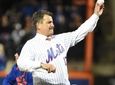 Mets great Keith Hernandez throws out the first