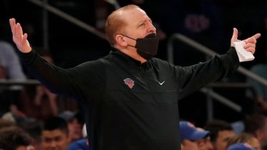 Knicks head coach Tom Thibodeau reacts in the