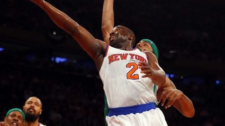Raymond Felton lays up a basket during Game