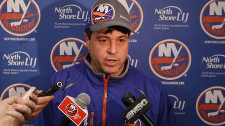 Head coach Jack Capuano of the Islanders speaks