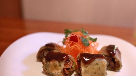 The duck roll is reminiscent of a Peking