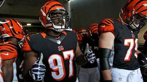 Cincinnati Bengals defensive tackle Geno Atkins (97) gives