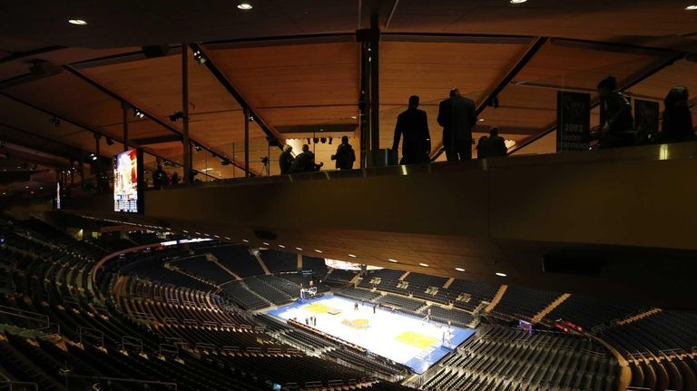 Madison Square Garden Fans Enjoy The New Chase Bridges Newsday