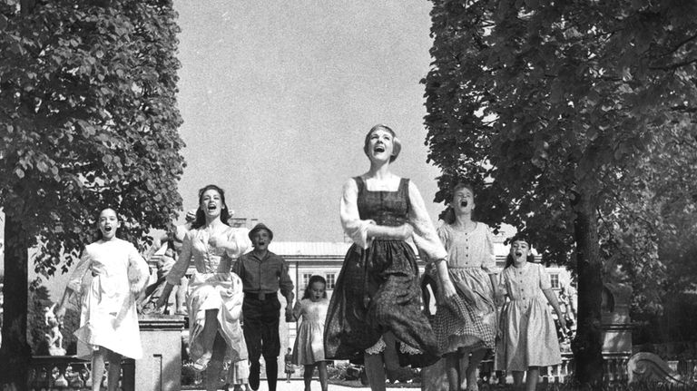 Julie Andrews and cast in