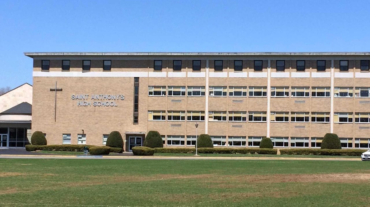 Long school. Huntington High School (New York). Saint Anthony School. Saint ОРТ High School. St. Albert's High School.