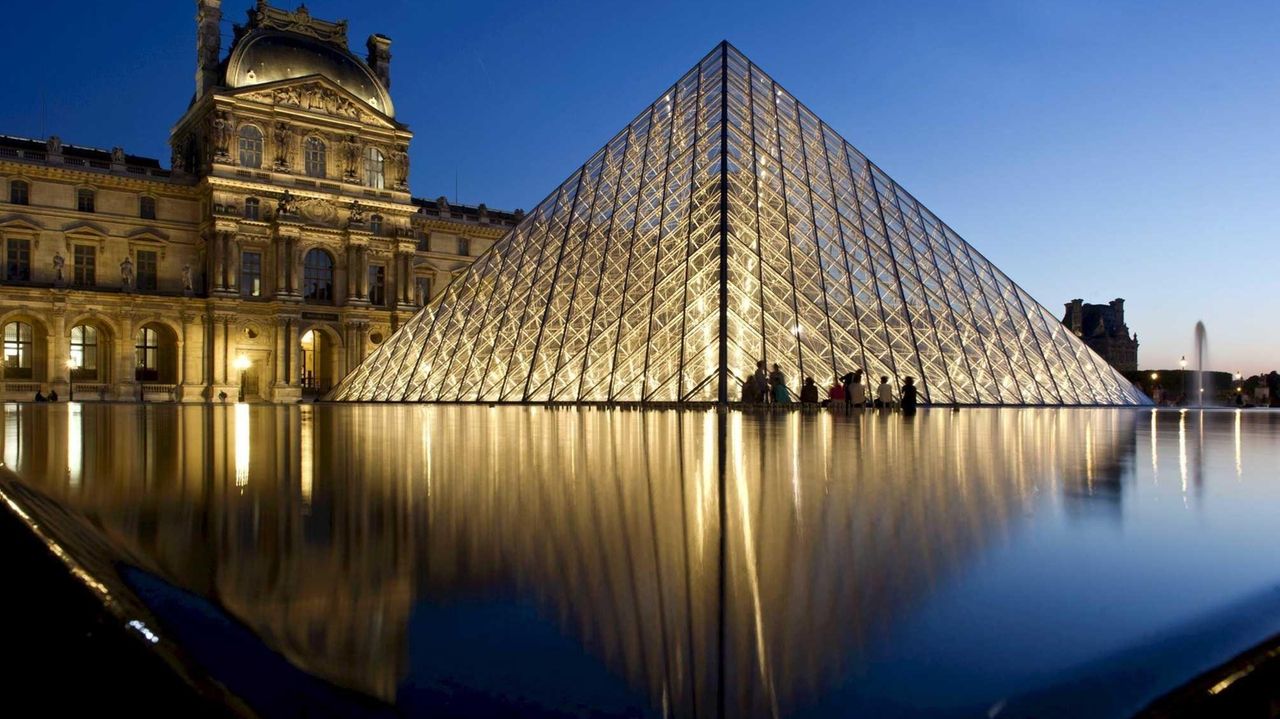 Mona Lisa helps make Paris' Louvre world's most visited museum | Newsday
