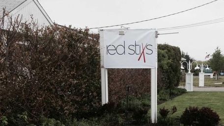 Chinese restaurant Red Stixs in Water Mill opens