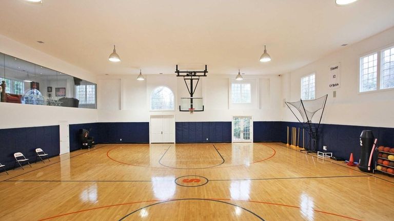 Old Westbury Home Comes With Its Own Sports Complex Newsday