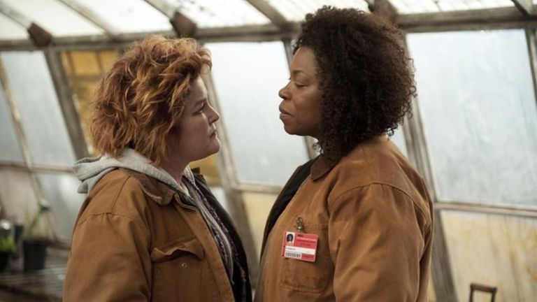 Two fine actresses eye to eye: Vee --