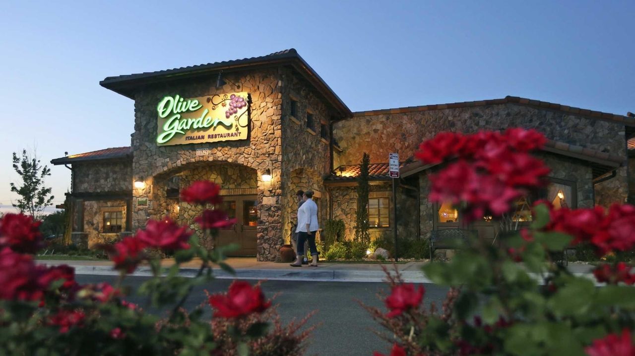 Olive Garden Responds To Breadsticks Controversy Says Practice
