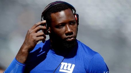 Defensive end Jason Pierre-Paul of the Giants warms