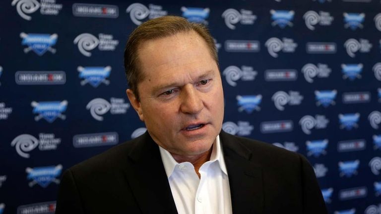 Sports agent Scott Boras speaks at spring