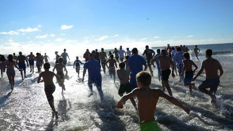 Hundreds take part in the 11th annual Polar